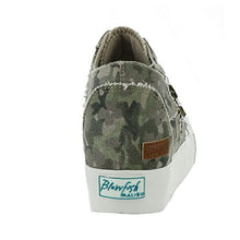 Load image into Gallery viewer, Blowfish Malibu Women's Mamba Sneaker