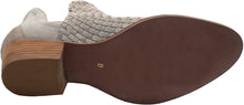 Load image into Gallery viewer, Very Volatile Women's Veracruz Ankle Bootie --|-- 8620
