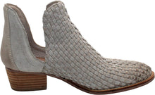 Load image into Gallery viewer, Very Volatile Women's Veracruz Ankle Bootie --|-- 8622